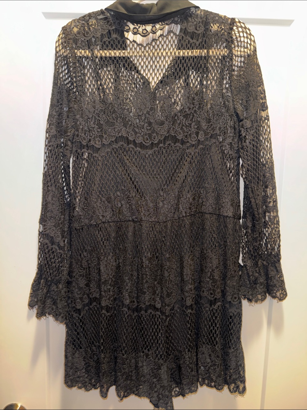 Gianni Bini Lined Lace Long-Sleeve Romper w Adjustable Straps & Pockets XL EUC!🖤 - Picture 9 of 9